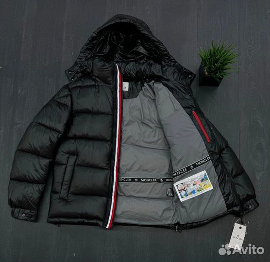 Пуховик Moncler