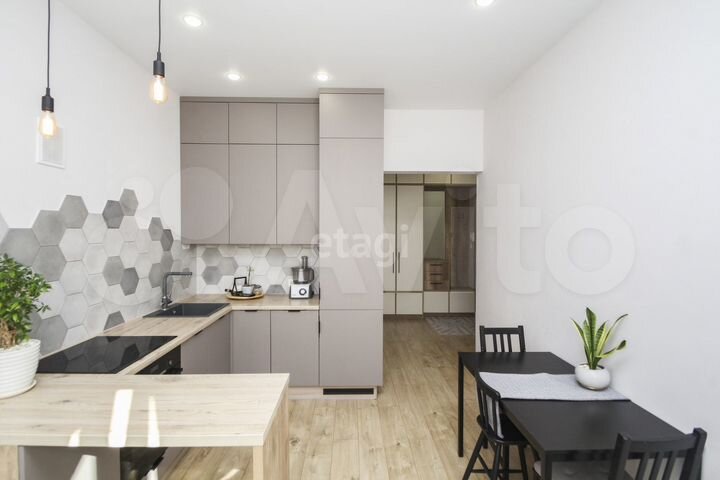 2-к. квартира, 56,9 м², 10/17 эт.