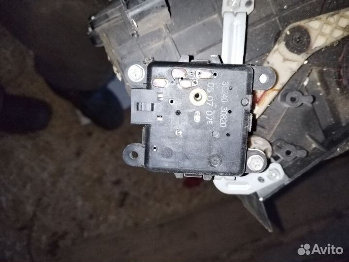 Отопитель в разбор nissan almera n16