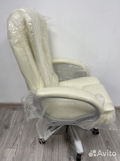 Кресло офисное для персонала