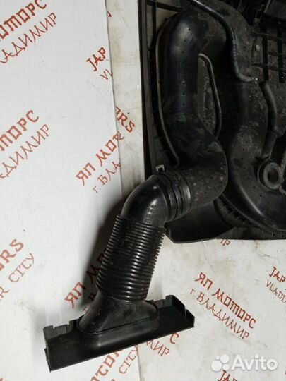 Декоративная крышка двигателя Volkswagen Touran