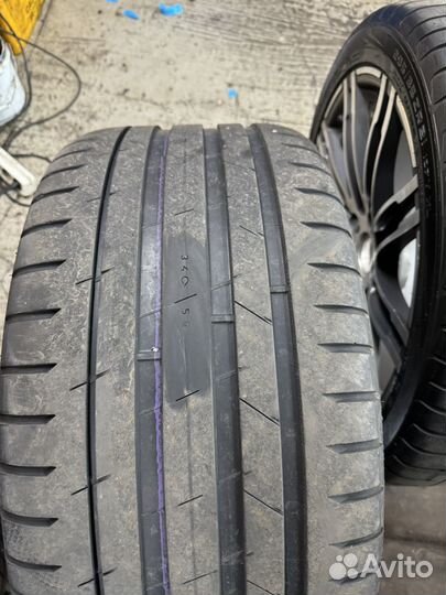 Nokian Tyres Hakka Black 295/35 R21 107Y