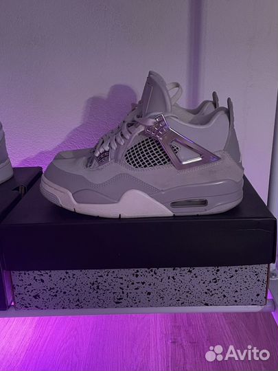 Кроссовки Air Jordan 4 Retro wmns 