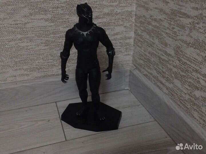 Black Panther коллекционная фигурка