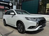 Mitsubishi Outlander 2.0 CVT, 2022, 27 км, с пробегом, цена 2 199 000 руб.