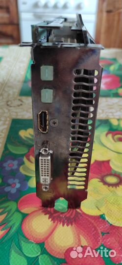 Gigabyte HD 7970 (GV-R797TO-3GD)