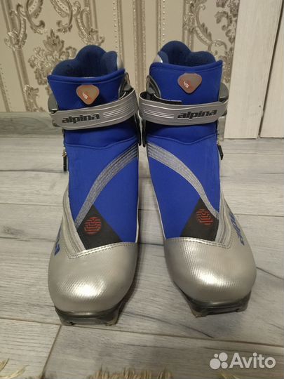 Новые лыжные ботинки коньковые Alpina/NNN/41-42р