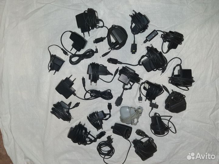Лот Зарядные устройства для старых сотовых 20шт