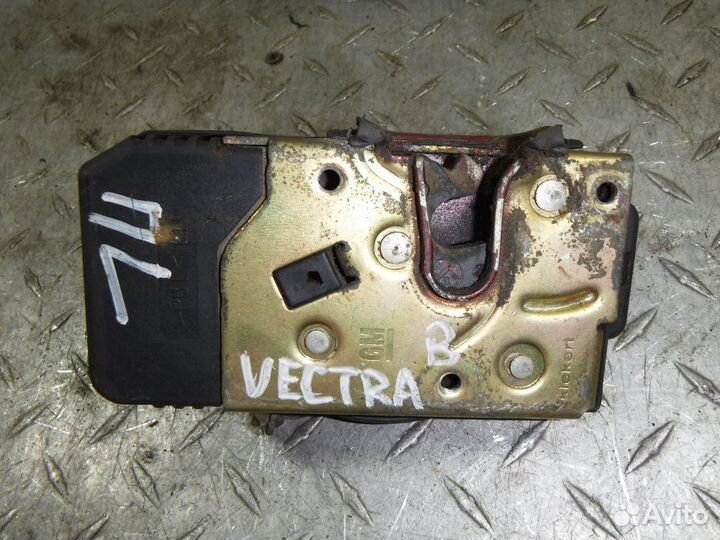 Замок двери передней левой Opel Vectra B