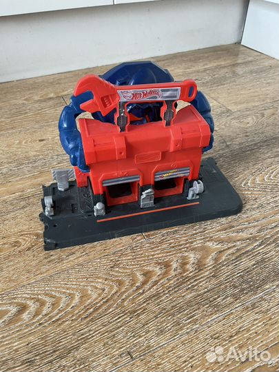 Трек Hot Wheels Сити Атака гориллы GJK89