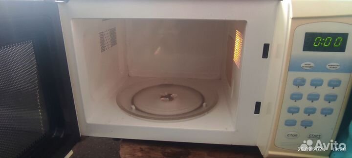 Микроволновая печь Elenberg