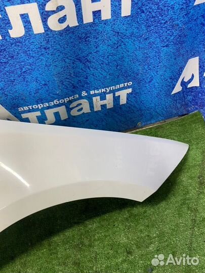 Крыло переднее правое Bmw 1 E87 N43 2010