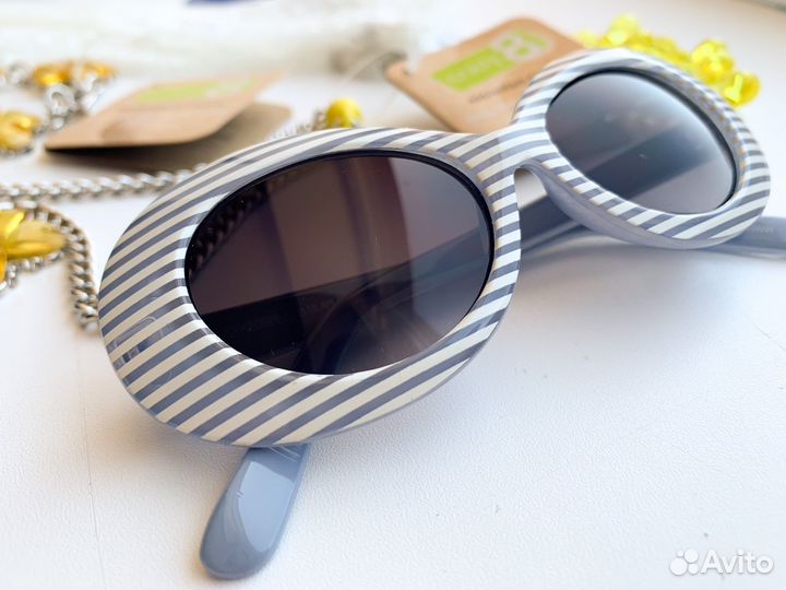 Очки, колье, браслет, перчатки