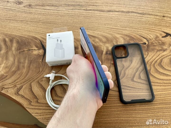 iPhone 12, 64 ГБ