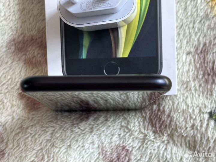 iPhone SE (2020), 64 ГБ