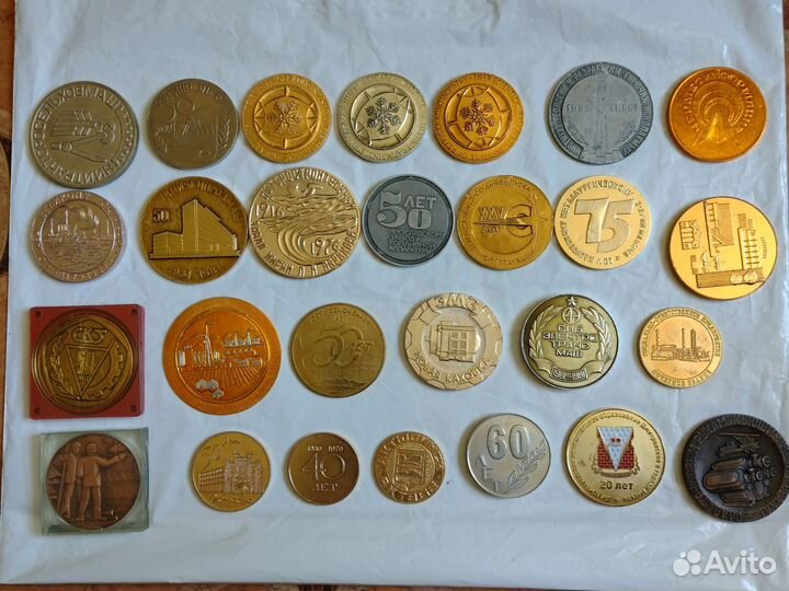 Настольная медаль