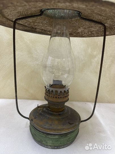 Старинная керосиновая лампа