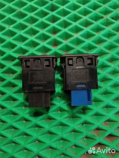 Кнопка обогрева сидений Nissan Maxima A33