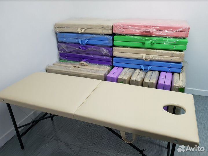 Кушетка с вырезом