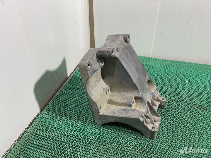 Кронштеин кондиционера Ford Focus 2 1.6