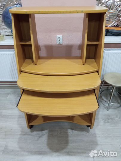 Компьютерный стол