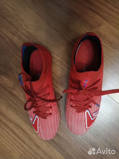 Детские футбольные бутсы 33 размер