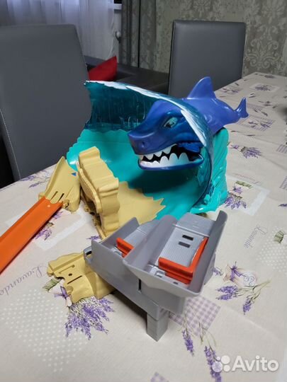 Hot wheels акула