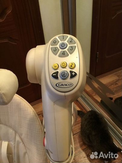 Качели электрические Graco Loving Hug