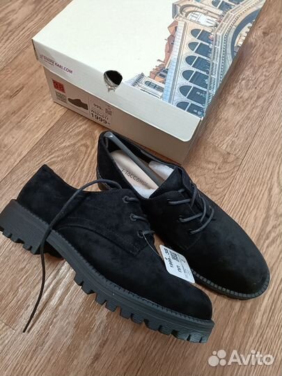 Кроссовки, ботинки женские новые