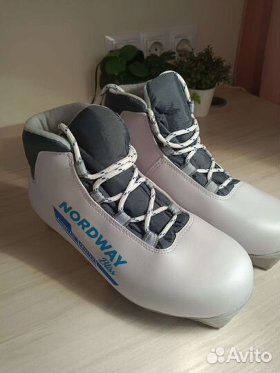 Лыжные ботинки 36р и 37р