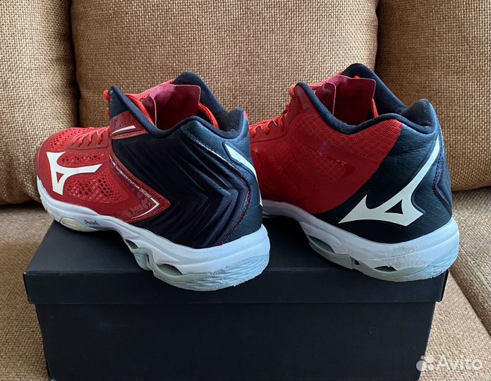 Волейбольные кроссовки Mizuno Wave Lightning Z5