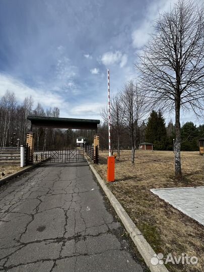 Автоматический шлагбаум