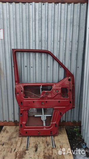 Дверь передняя левая Volkswagen Transporter T4