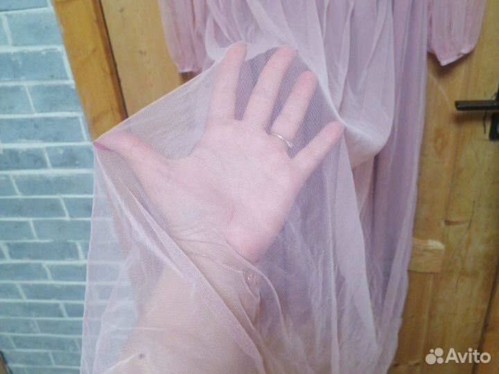 Нарядное женское платье