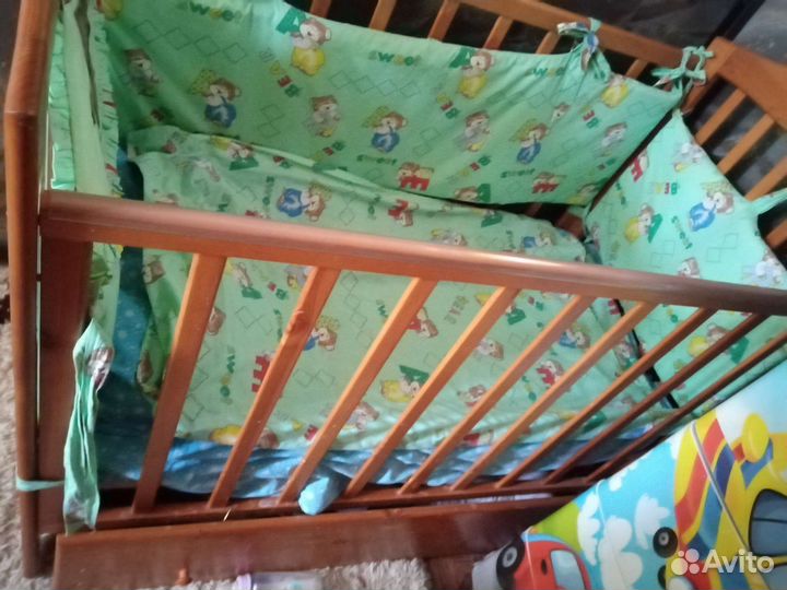 Детская кроватка