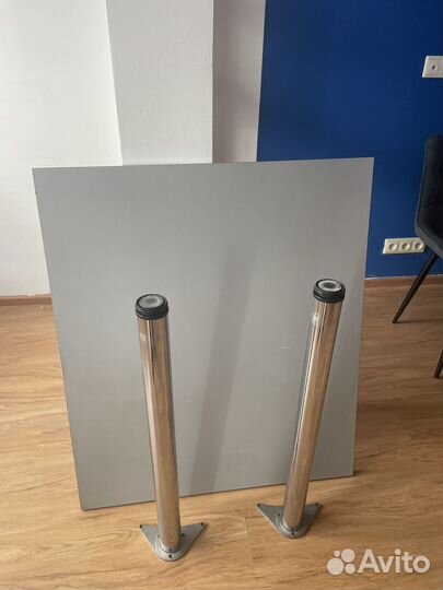 Стол обеденый квадратный