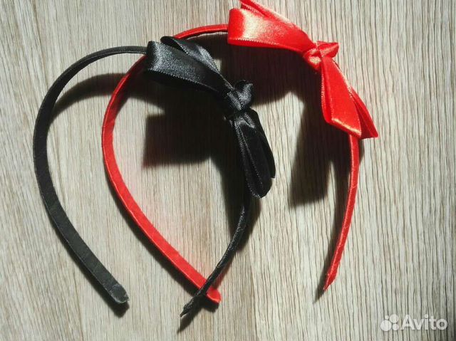 Ободок атласныйБигуди Oriflame,Divage наклейкиЧасы