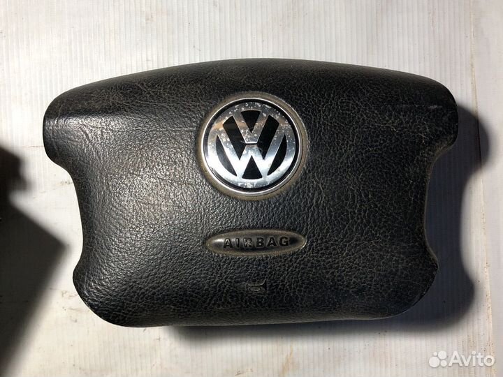 Подушка безопасности в руль Пассат б5