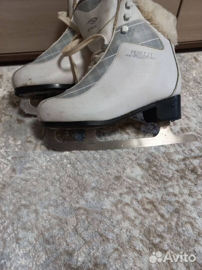 Коньки 3 шт