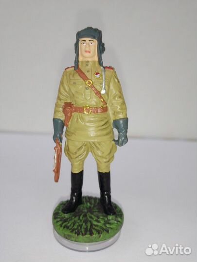 Офицер танкист оловянный солдатик солдат