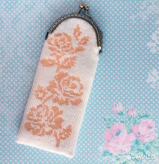 Очечник из бисера 