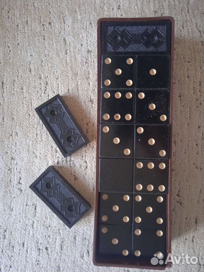 Домино с коробкой. Черный карболит. СССР