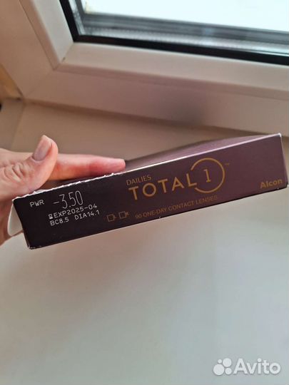 Линзы контактные Alcon Dailies Total 1 -3,5 и -4