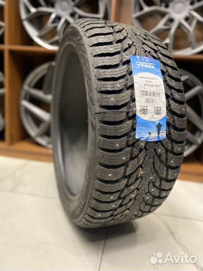 Nokian Tyres Hakkapeliitta 9 SUV 275/40 R21 107T