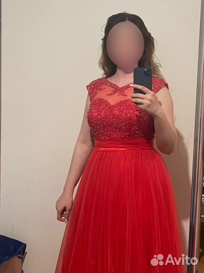 Вечернее платье