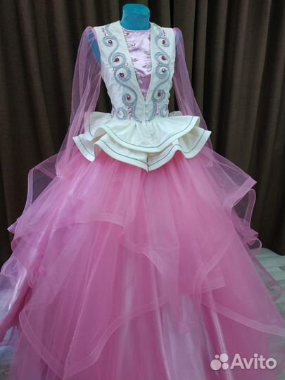 Казахские национальные костюмы