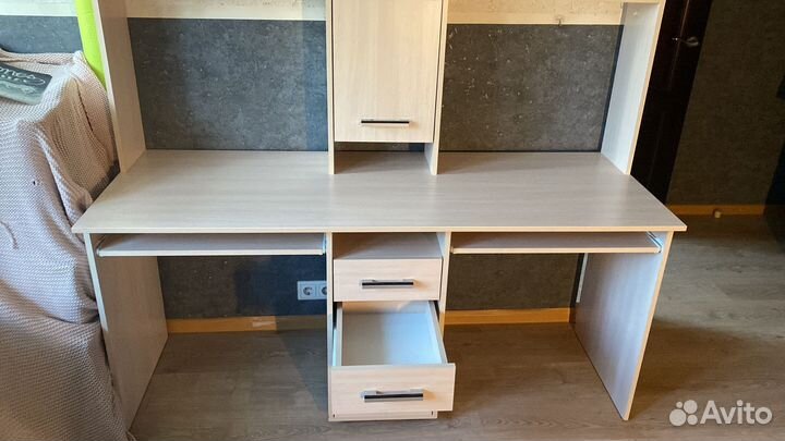 Компьютерный стол на двоих