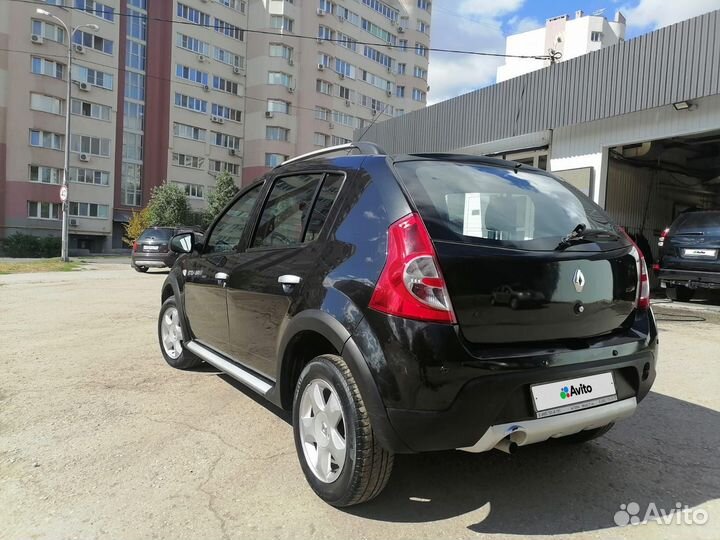 Renault Sandero Stepway, 2013