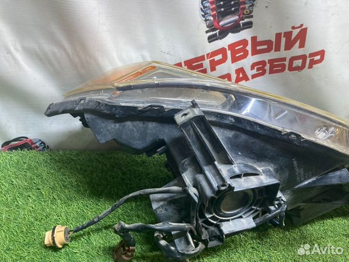 Фара передняя правая Mitsubishi Outlander