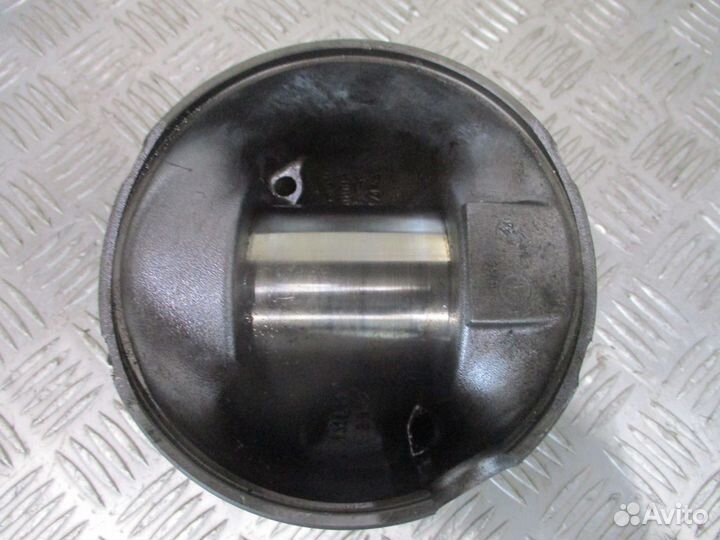 Поршень Volvo 21309212